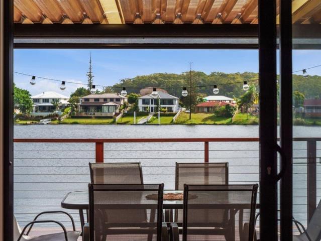 Waterfront. North Facing. Burleigh at Its Best