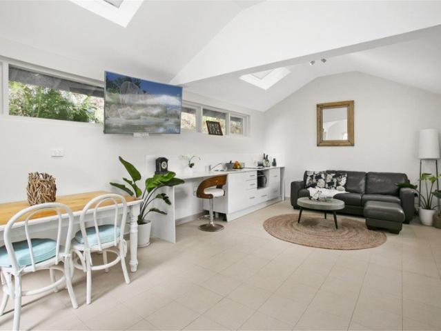 Waterfront One Bedroom Flat Church Point