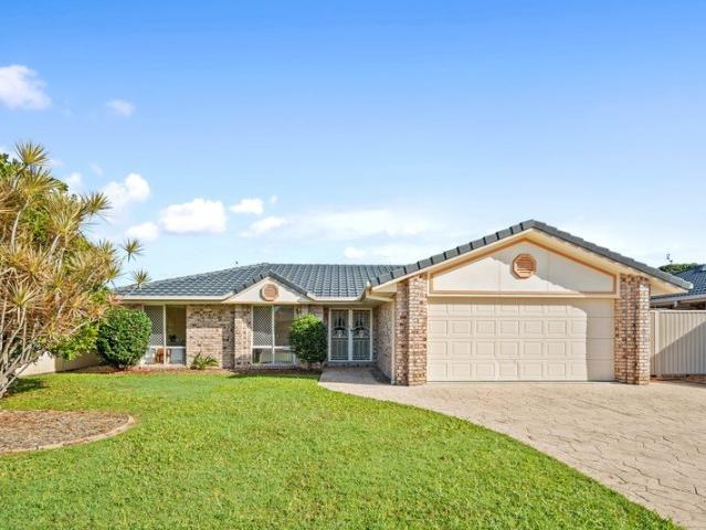 WATERFRONT OPPORTUNITY IN ONE OF BANORA POINT'S MOST TIGHTLY HELD POCKETS