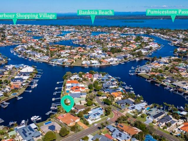 WATERFRONT and Island Living at a GREAT Price! 71 HEADSAIL CRESCENT
