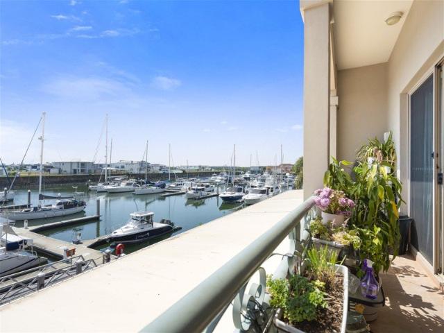 Waterfront Apartment with Uninterrupted Marina Views