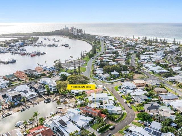 Waterfront Character in Buddina's Most Tightly Held Street