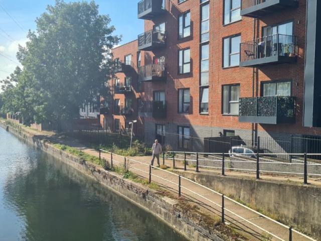 Waterfront Court, Waltham Abbey, EN9 FA92B546 31CE 4FA9 A3D4 36F8CC3EF9EA Castles Estate Agents