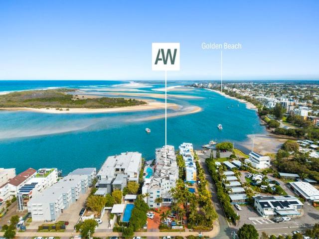 Waterfront Dual Key Opportunity with Exceptional Income Potential