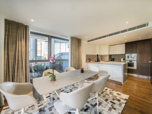 Waterfront Dr, London SW10, 2 bed flat to rent, £6,150 pcm | PrimeLocation