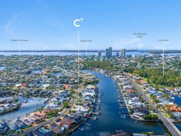 Waterfront Entertainer 20m+ frontage on Runaway Islands Private Inspection Only
