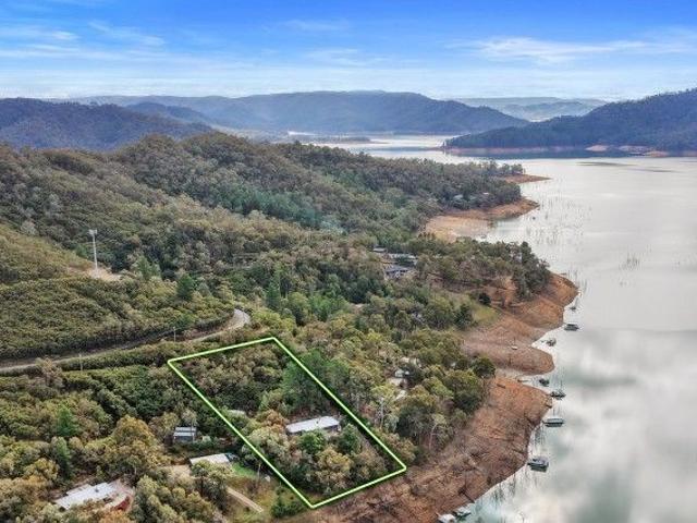Waterfront Escape with Stunning Views!