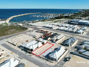 Waterfront Estate Two Rocks Right near Marina, Boat Ramp, Parks & New Woolworths!