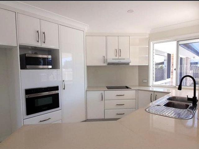 Waterfront Family Entertainer on 1,000m² Pool, Water Access & Endless Lifestyle Appeal