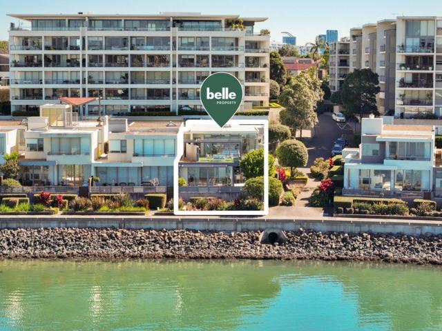 Waterfront family estate just 400m from Cabarita Park