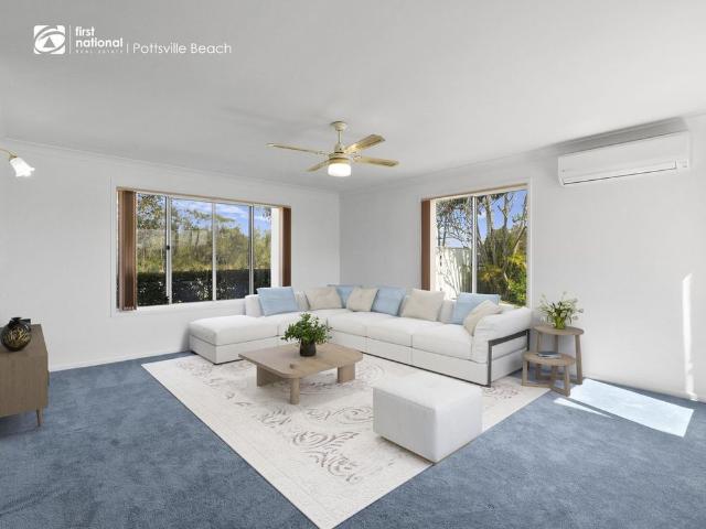 Waterfront Family Home with Canal Access & Inground pool