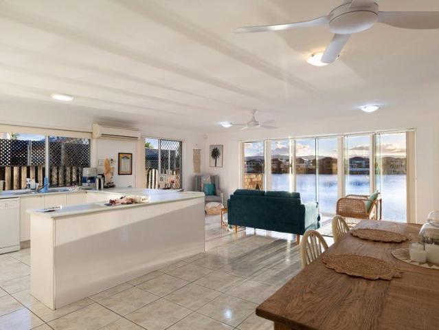 Waterfront Family Living in Prestigious Clear Island Waters