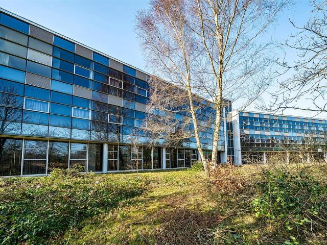 Waterfront, Fleet GU51 1 bed apartment to rent £1,275 pcm £294 pw