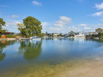 PRICE ADJUSTMENT Waterfront Ground Floor 3 Bedroom Apartment with Direct Water Access