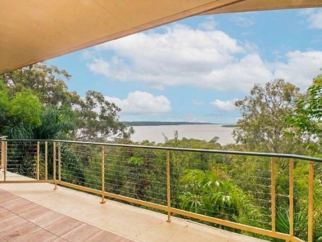 WATERFRONT HOME STUNNING VIEWS STEPS TO THE WATER