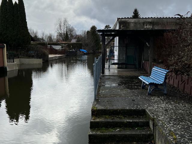 Waterfront House with Garden and direct Accessibility to water Hohen Neuendorf currently under Renovation,inside pictures will follow soon