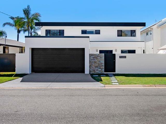 Waterfront Luxury 5 Bedrooms/2 Living Rooms/Home office