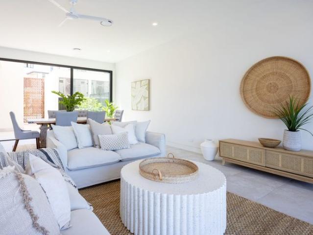 Waterfront Luxury in Hope Island's Prestigious Saffron Precinct