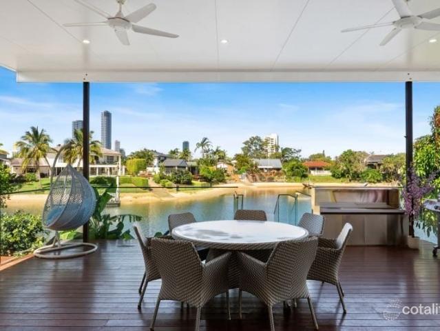 Waterfront Luxury Living in Broadbeach Waters