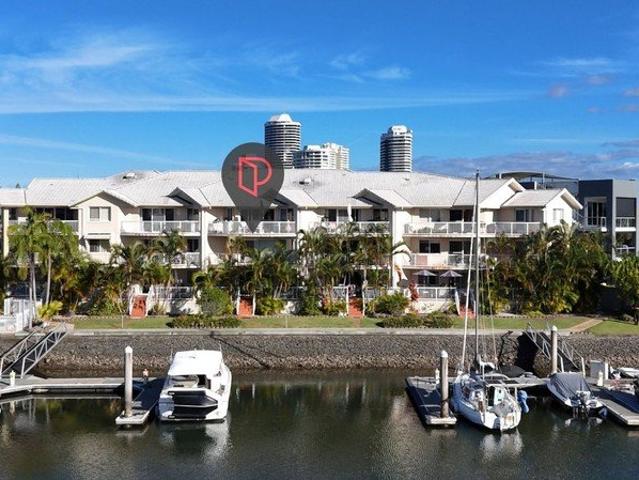 Waterfront Lifestyle 2 Bedroom unit with Marine Berth