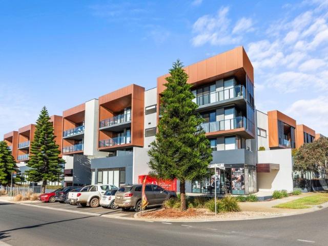 Waterfront Lifestyle at Wyndham Harbour Marina