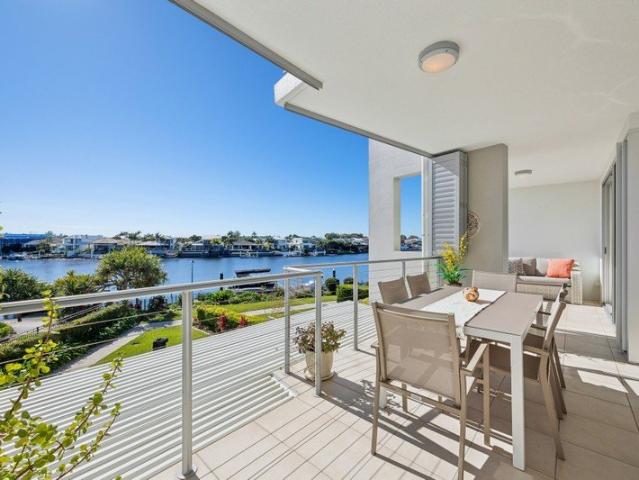 Waterfront Lifestyle Living in Sought After St Kitts
