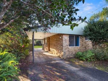 Waterfront Lifestyle Opportunity in Sought After Blue Haven