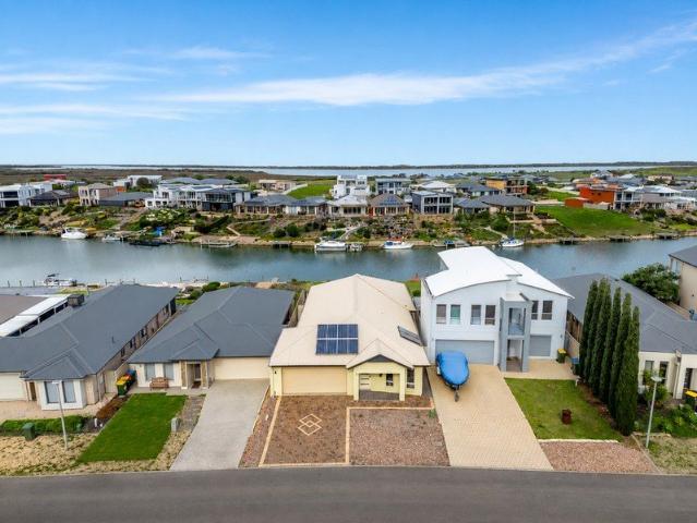 Waterfront Living with Lagoon & Birdlife Sanctuary Views