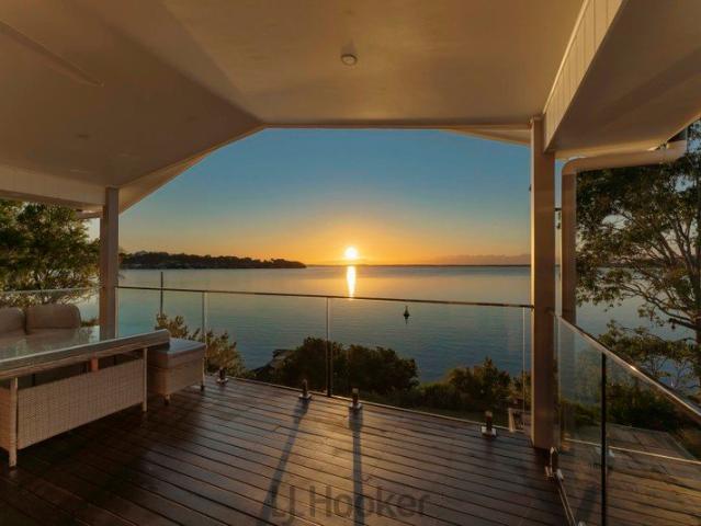WATERFRONT LIVING WITH PANORAMIC LAKE VIEWS
