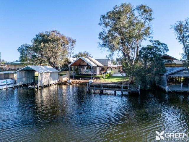 Waterfront Living with Private Jetty
