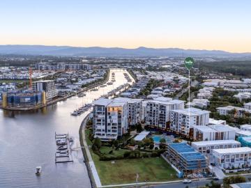 Waterfront Living with Your Own Bridge Free Marina Berth