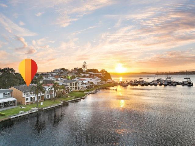 Waterfront Living A Rare Marks Point Opportunity