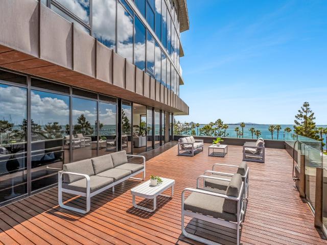 Waterfront living at its best