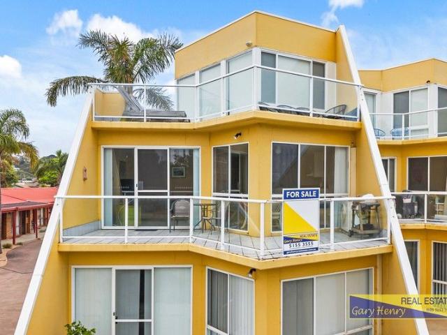 Waterfront Living in the Heart of Lakes Entrance