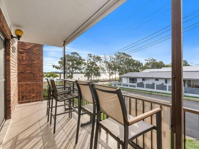 WATERFRONT LIVING ON WELSBY PARADE BRIBIE ISLAND BLISS!