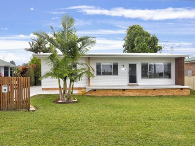 WATERFRONT LIVING OR AIRBNB INVESTMENT