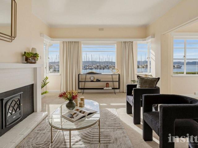 Waterfront Living Overlooking the Derwent Sailing Squadron