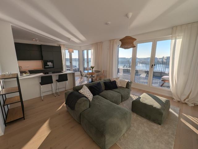 Waterfront Penthouse with Expansive Terrace in Berlin Köpenick