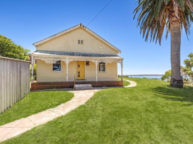 Waterfront Position with Uninterrupted Swan Bay Views