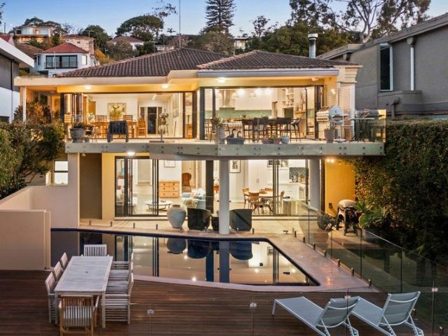 Waterfront reserve, northerly aspect & showstopping Middle Harbour views