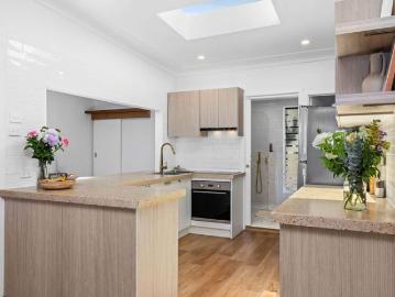 Yarrawonga Park, Awaba - Parking, Equipped kitchen