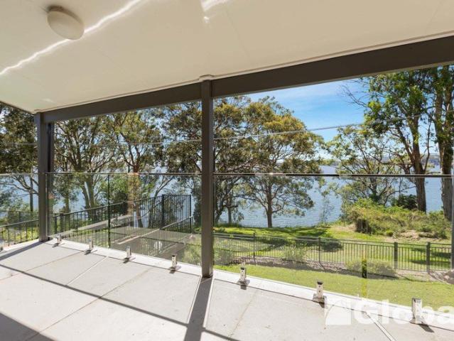 Waterfront Reserve Residence with Studio