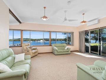 Waterfront reserve with endless potential