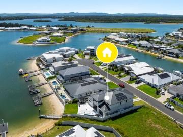 Waterfront Luxury, Exceptional Space & Lifestyle