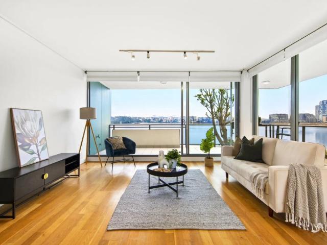 Waterfront | Three bedroom | Peaceful Living