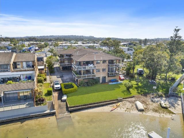 Waterfront Unit in Mooloolaba