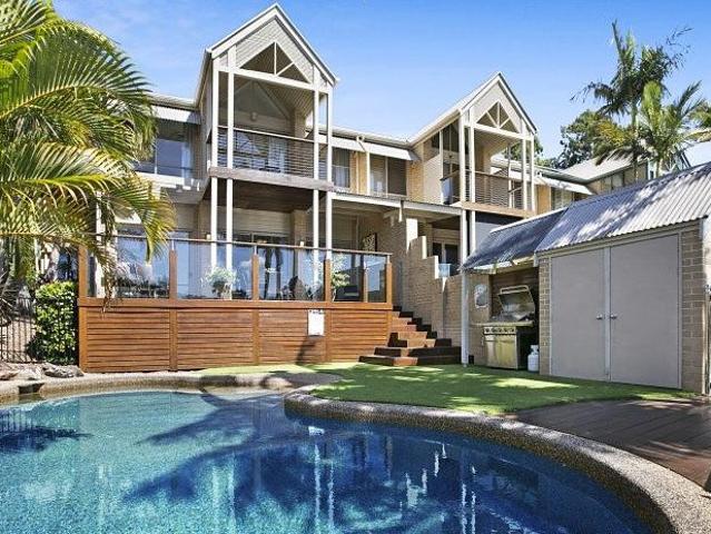 Waterfront Villa Living in Sanctuary Cove