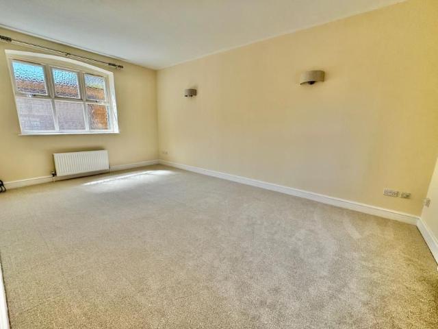 Watergate, Stamford, PE9