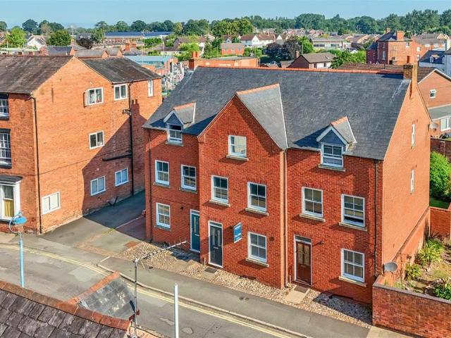 Watergate Street, Ellesmere. 3 bed terraced house to rent £950 pcm £219 pw
