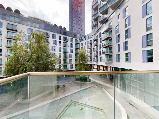 Waterhouse Apartments, 3 Saffron Central Square, Croydon CR0, 2 bed flat to rent, £1,750 pcm | PrimeLocation
